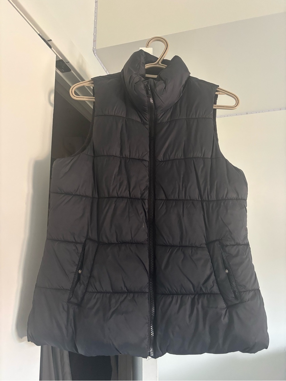 Old Navy Black Quilted Puffer Vest